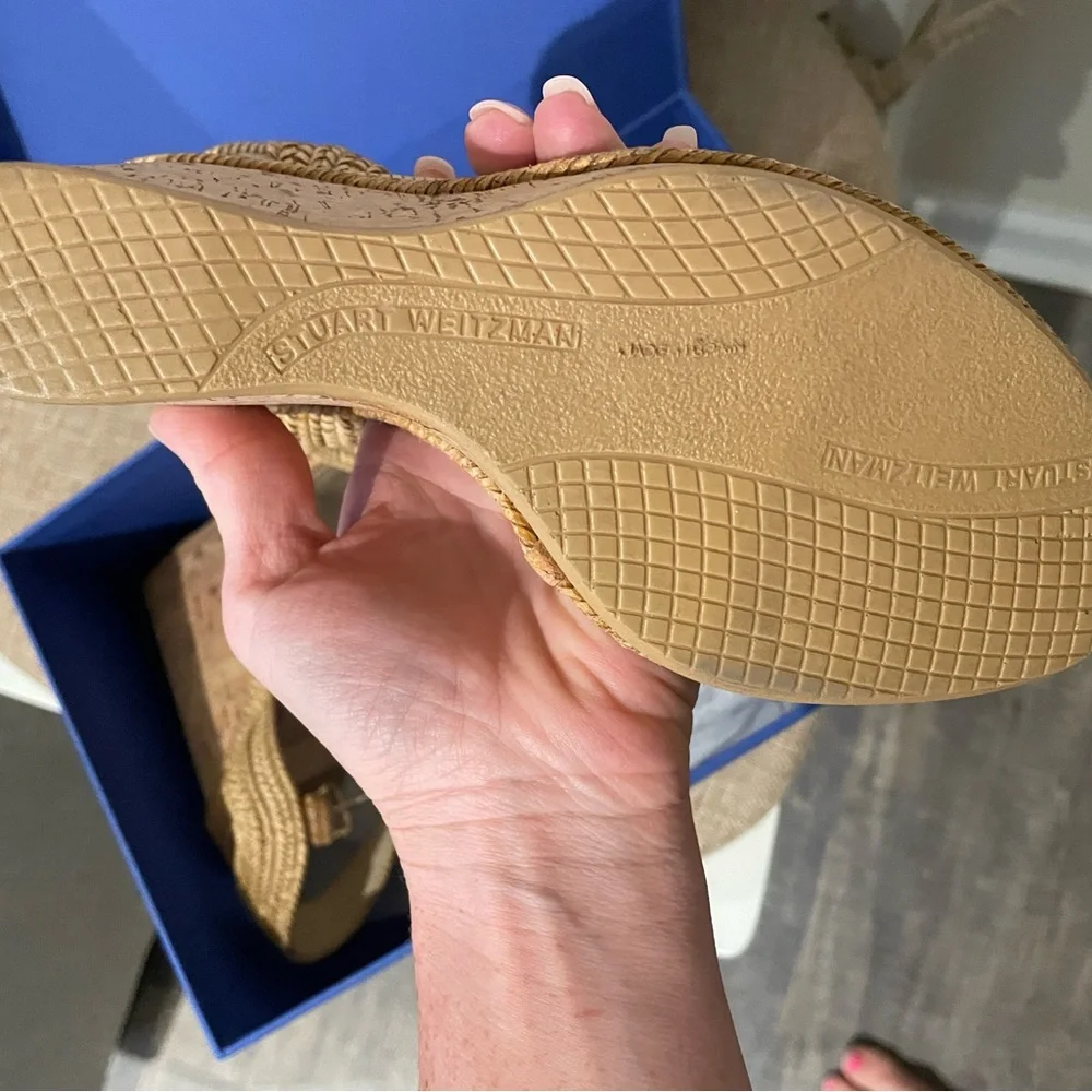 Stuart Weitzman: Jezebel Leather Wedge Sandals - Picture 2 of 7